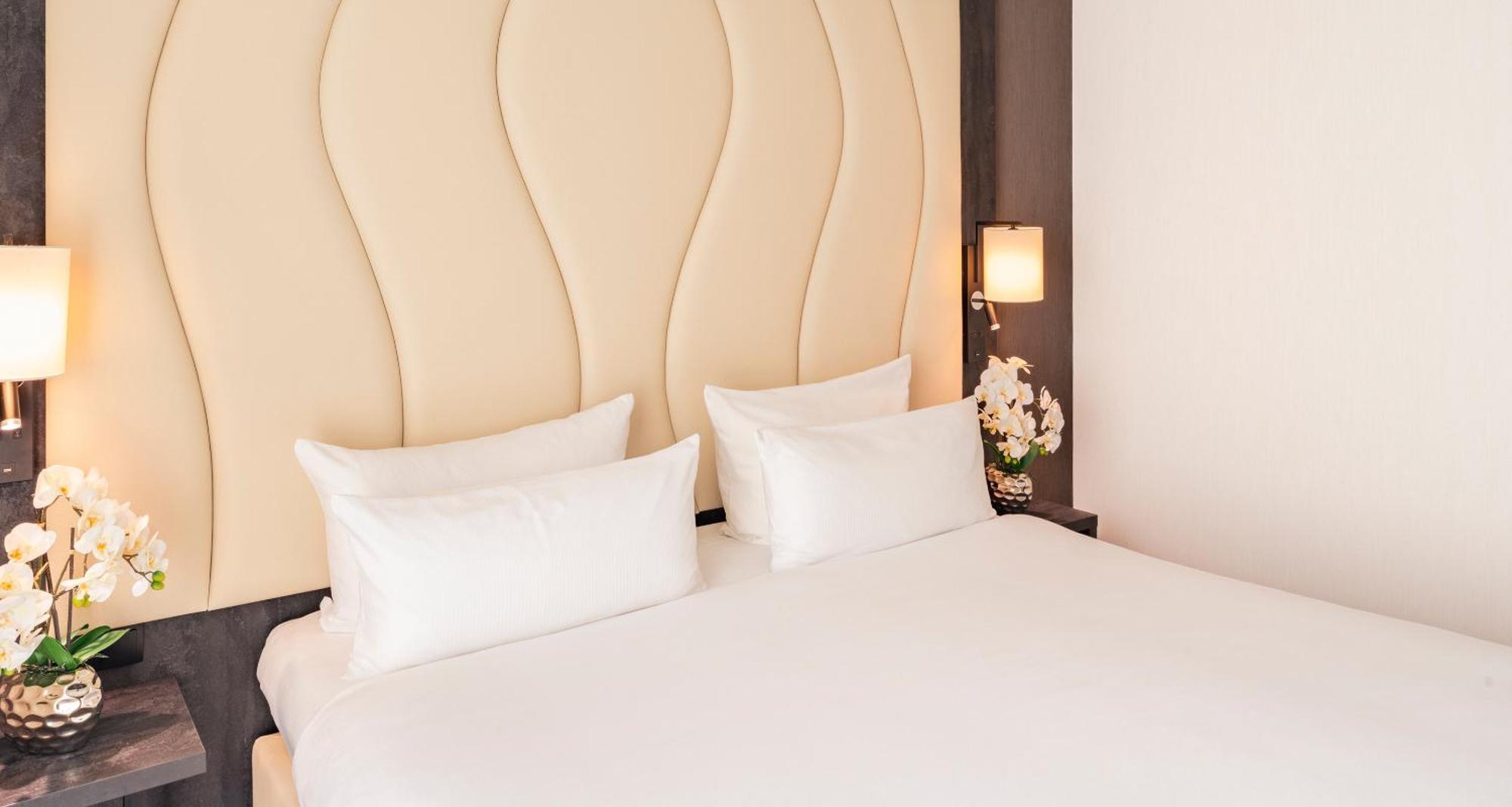 Отель Plaza Premium Grand Winston Рейсвейк Экстерьер фото