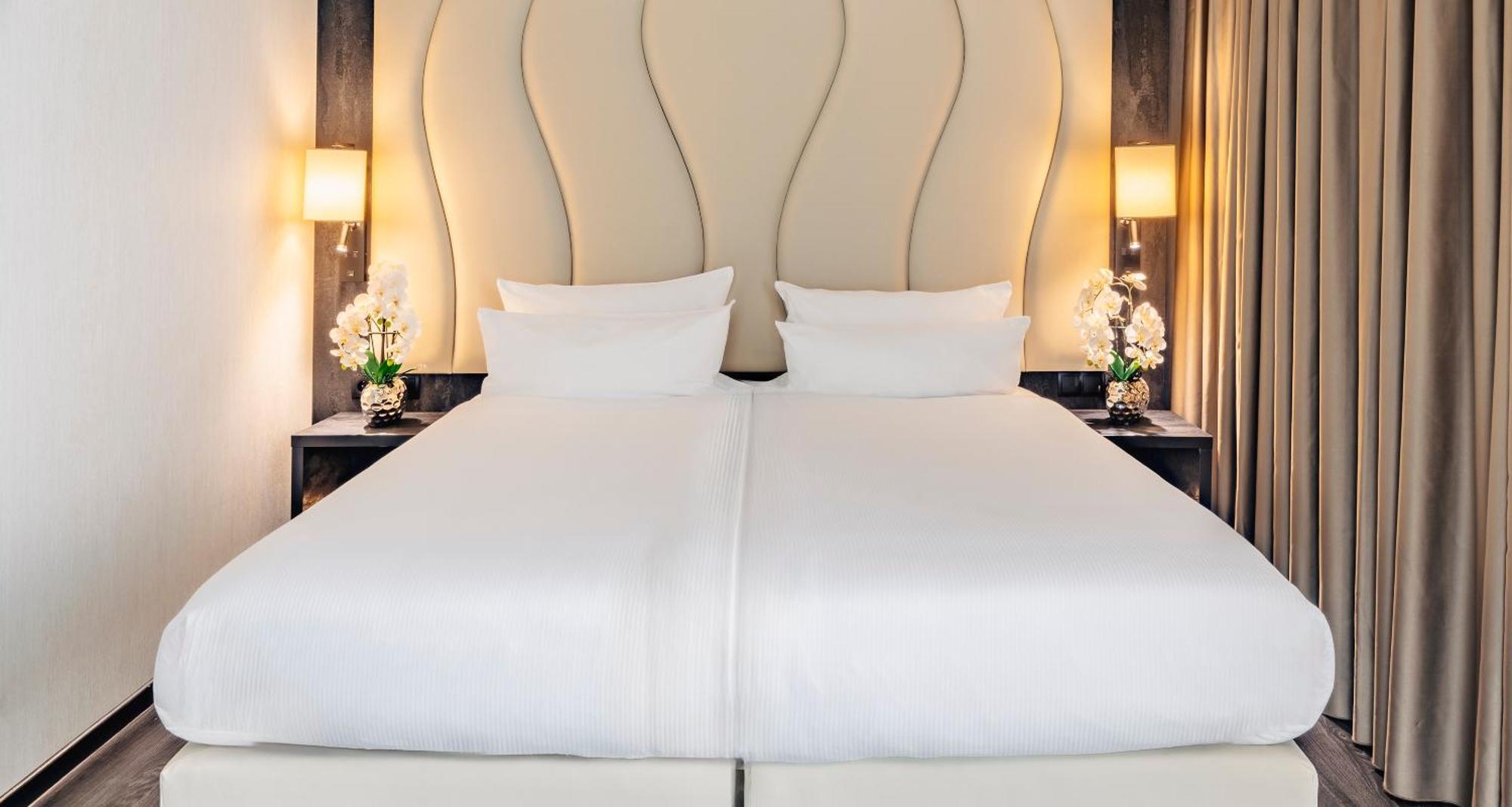 Отель Plaza Premium Grand Winston Рейсвейк Экстерьер фото