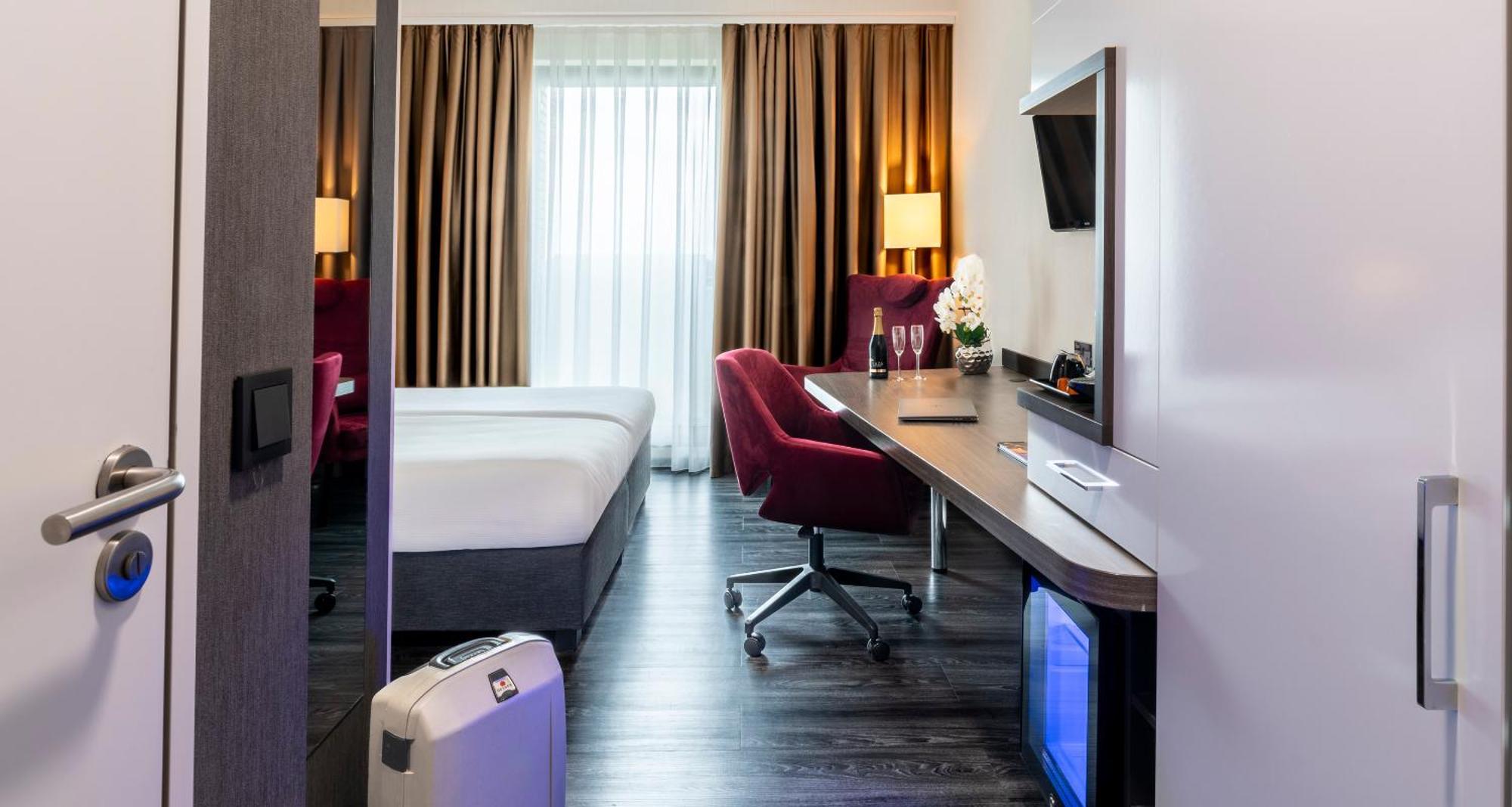 Отель Plaza Premium Grand Winston Рейсвейк Номер фото